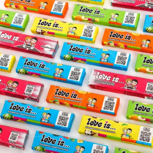 Жевательные конфеты Love is "Клубника" 20 г 10145453